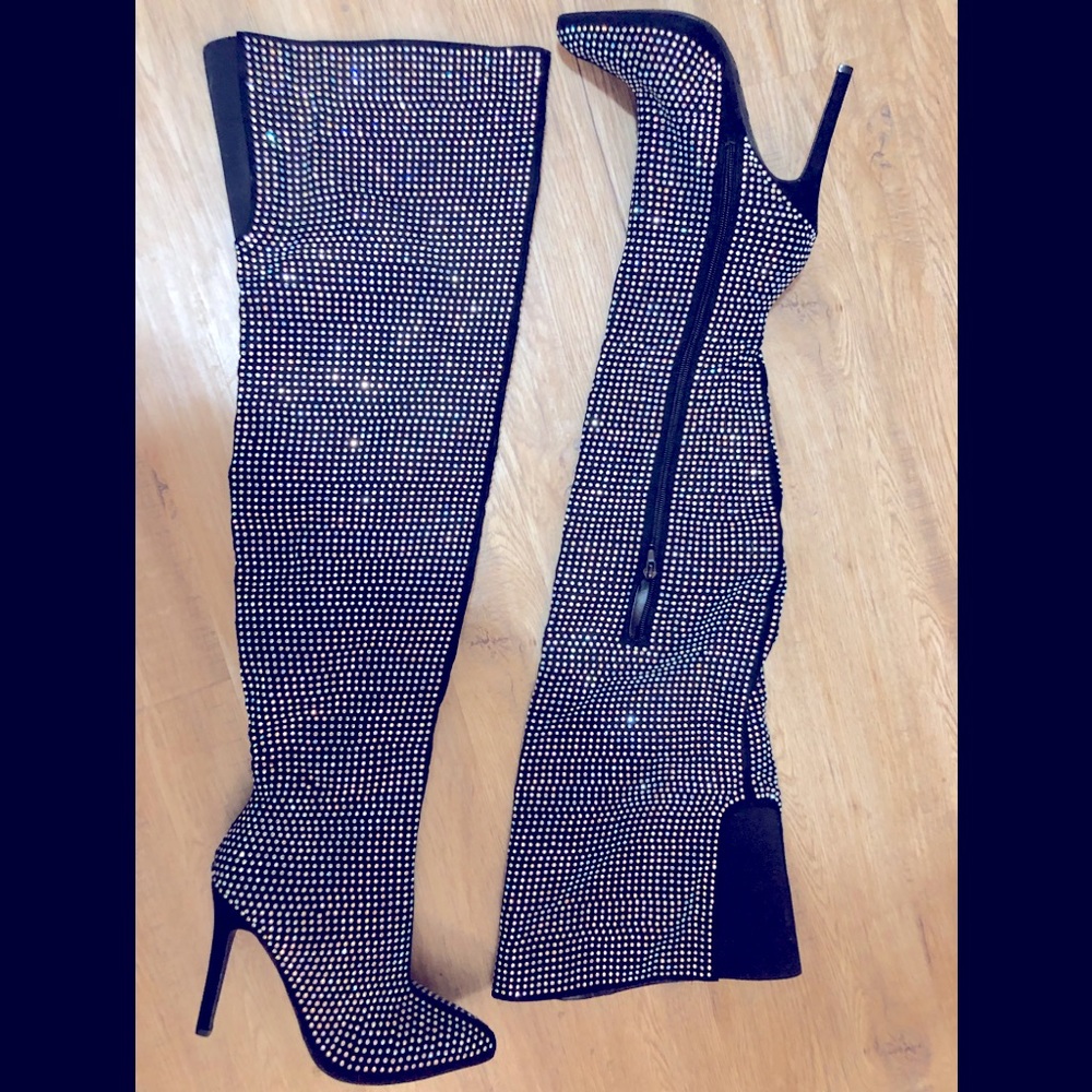 NWOT THIGH ANNE MICHELLE IRIDESCENT RHNSTN BOOT
